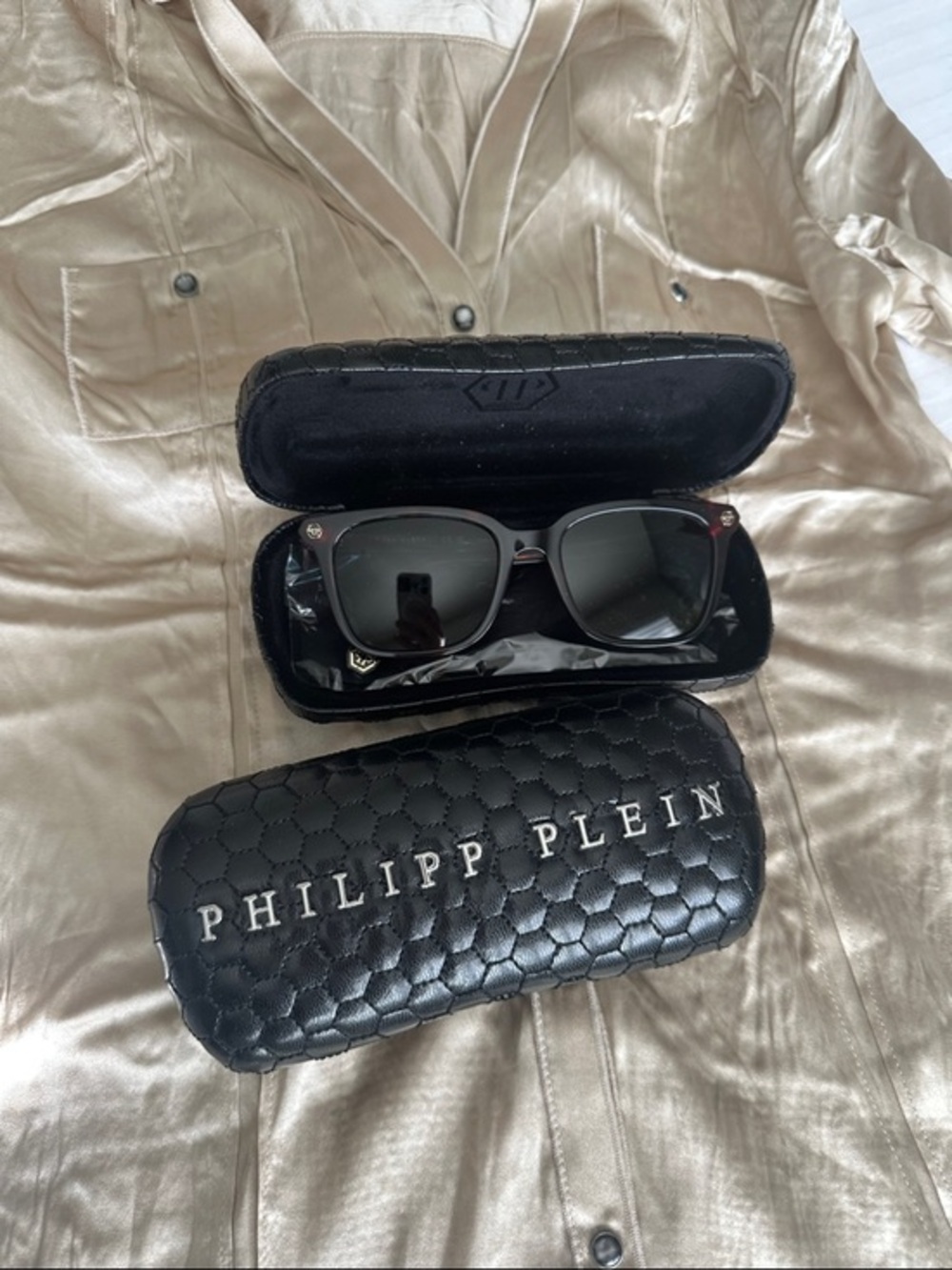 Philipp Plein Black Sunglasses Frames with Quilted Hard Shell Black Case